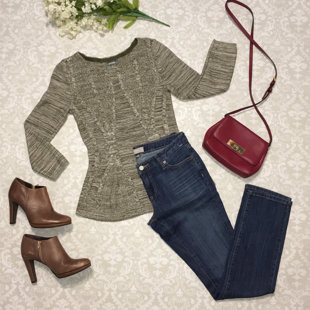 NEIMAN MARCUS ⚜️ Peplum Sweater